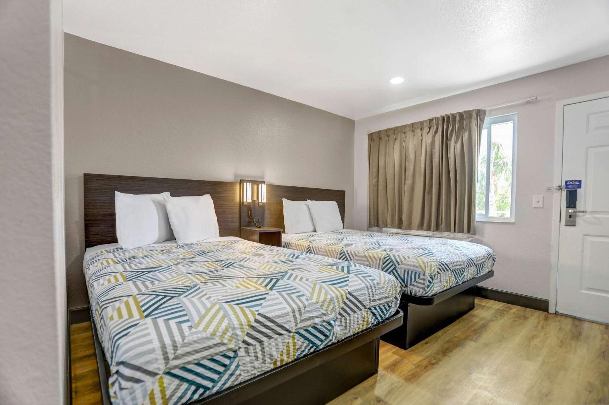 Motel 6-San Bernardino, Ca - North Serrano Village Экстерьер фото